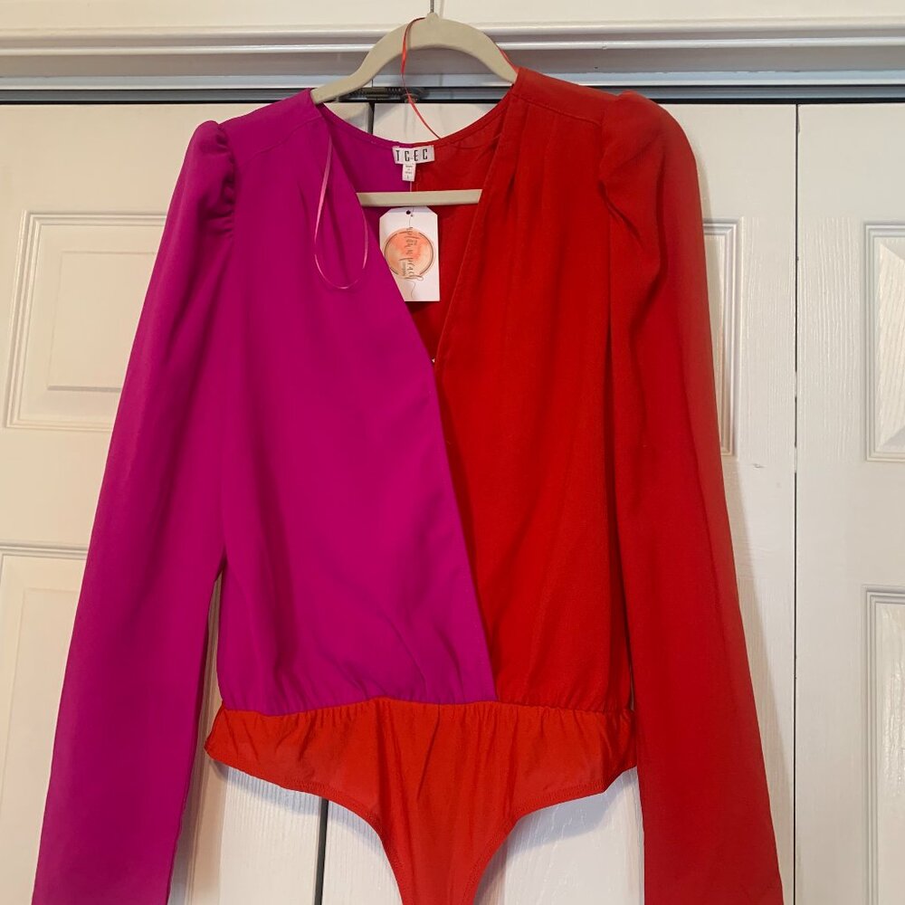 NWT TCEC Red and Magenta Colorblock Bodysuit size L longsleeve